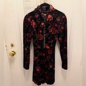 Topshop Black Velvet Long-Sleeve Mini Dress with Red Floral Print Size US 2
